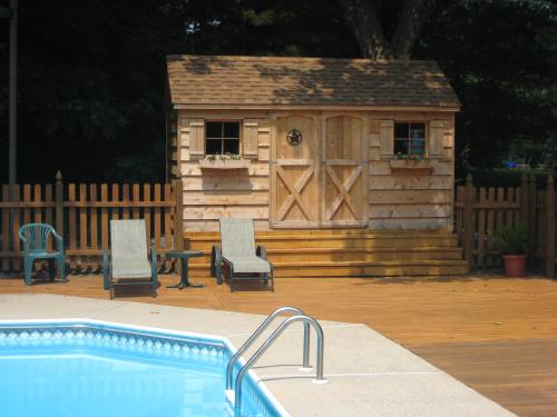 8x14 Cedar Gable by the pool